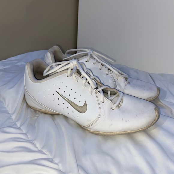 nike sideline cheer shoes